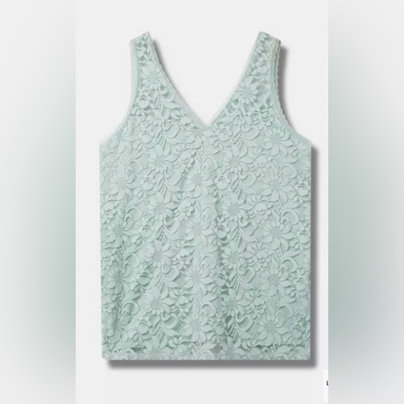 Torrid Women's Plus Size Fully Lined Stretch Lace V-Neck Tank - Picture 2 of 5